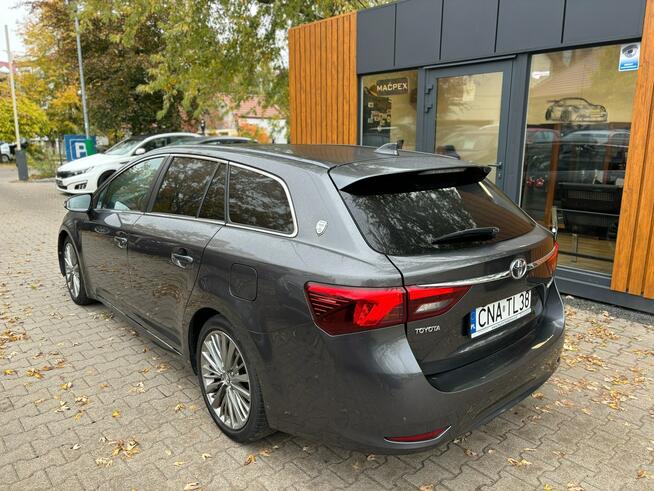 Toyota Avensis Prestige (Executive) / Salon Polska Poznań - zdjęcie 4