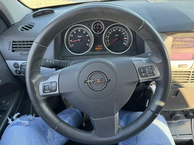 Opel Astra H Zadbany Samochód ! Bez rdzy w Oryginale Jeździ Świetnie Szerominek - zdjęcie 6