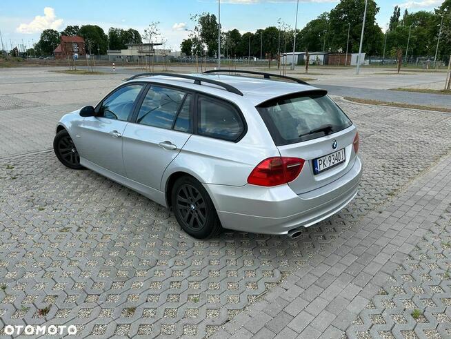 BMW Seria 3 318d DPF Touring Kalisz - zdjęcie 4