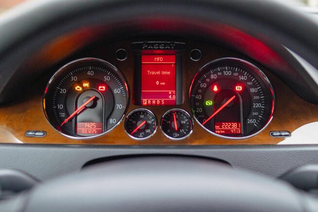 Sprzedam Passata B6 benzyna z LPG Białystok - zdjęcie 12