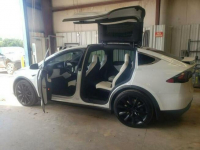 Tesla Model X 2019, po gradobiciu Warszawa - zdjęcie 5