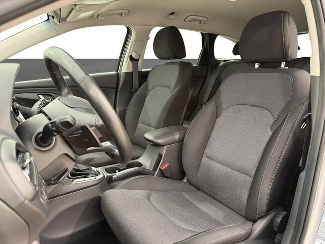 Hyundai i30 1.5 T-GDI 48V Smart DCT Kombi Warszawa - zdjęcie 10