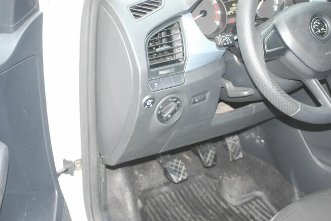 Skoda Fabia III 1.2 (2016) KOMBI - SALON POLSKA 1.2 benzyna Rzeszów - zdjęcie 11