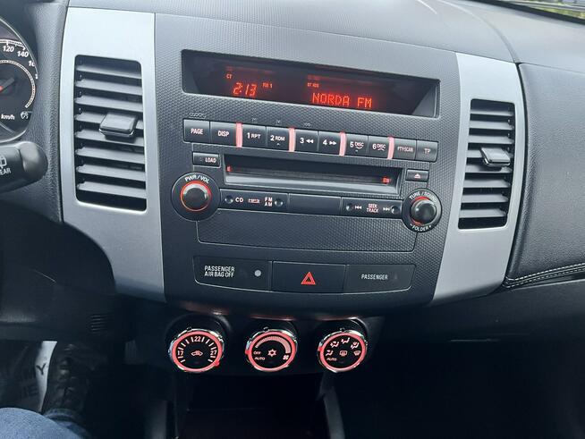 Outlander 2,0 benzyna Bezwypadkowy dwa x alu koła Słupsk - zdjęcie 12