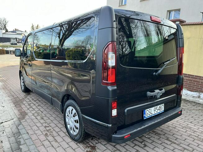 Opel Vivaro 2XL  9-osobowy tylko 188 tys km BEZWYPADKOWY Słupsk - zdjęcie 4