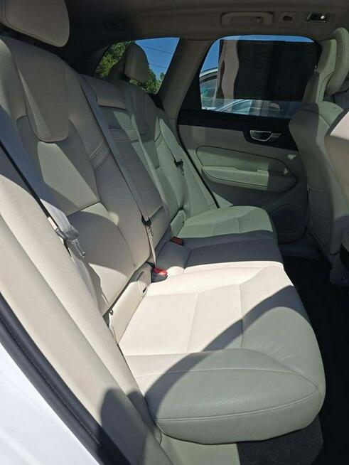 Volvo XC 60 Inscription / AWD / niski przebieg Tarnów - zdjęcie 10