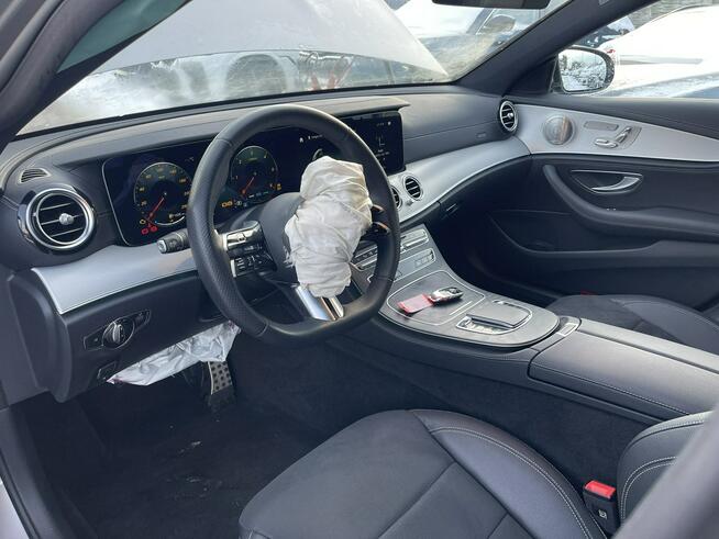 Mercedes E 220 Diesel mHEV 4 Matic Kamera Podgrzewanie Skóra Pamięć Gliwice - zdjęcie 10