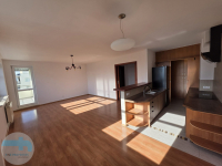 Bez prowizji.Mieszkanie 3 pokojowe z garaze . Mozliwosc umeblowania