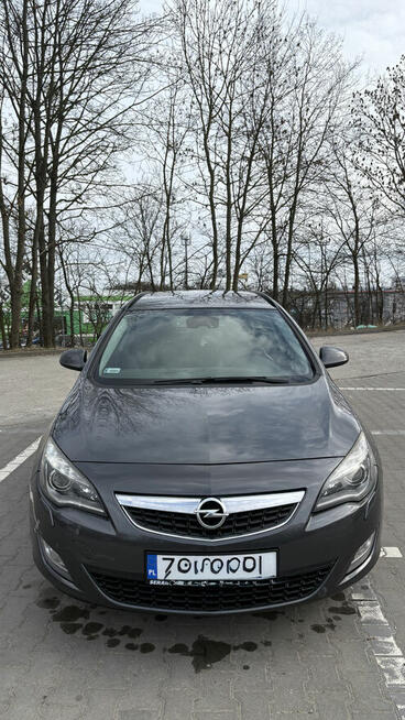Opel Astra 2011 Szczecin - zdjęcie 1