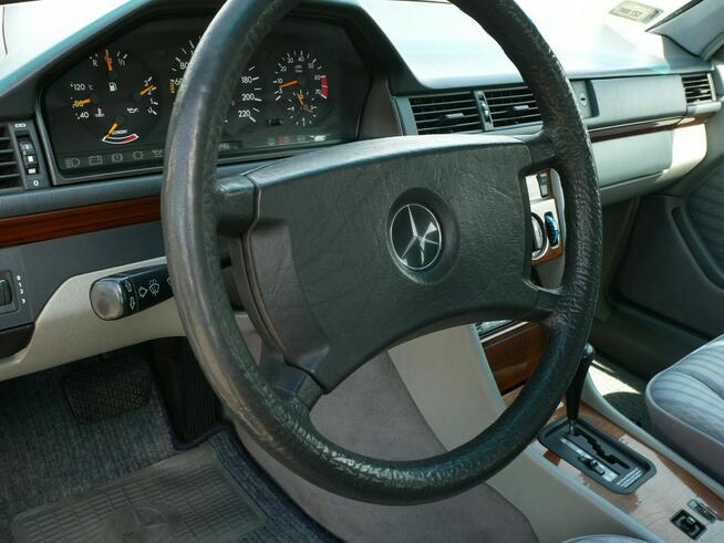 Mercedes W124 2.3 132KM Gaz LPG -Automat -Klima -Zobacz Goczałkowice-Zdrój - zdjęcie 12