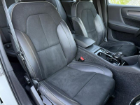 Volvo XC 40 2.0 B4 R-Design Faktura VAT 23% harman &amp; kardon Tarnowskie Góry - zdjęcie 9