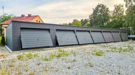 Rząd garaży 24x5,5m 7x brama uchylna antyracyt dach spad w tył TS871 Katowice - zdjęcie 6