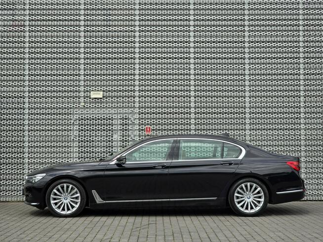 BMW 750 Toruń - zdjęcie 5