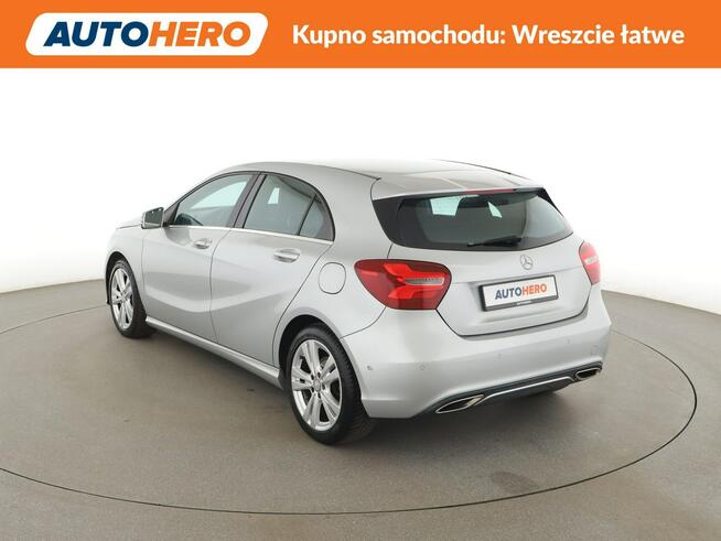 Mercedes A 180 automat półskóra full LED navi tempomat grzane fotele Warszawa - zdjęcie 4