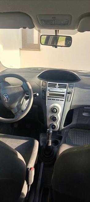 Toyota yaris Kielce - zdjęcie 1