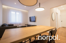 Komfort i funkcjonalność: mieszkanie z osobną sypialnią, Starowiślna