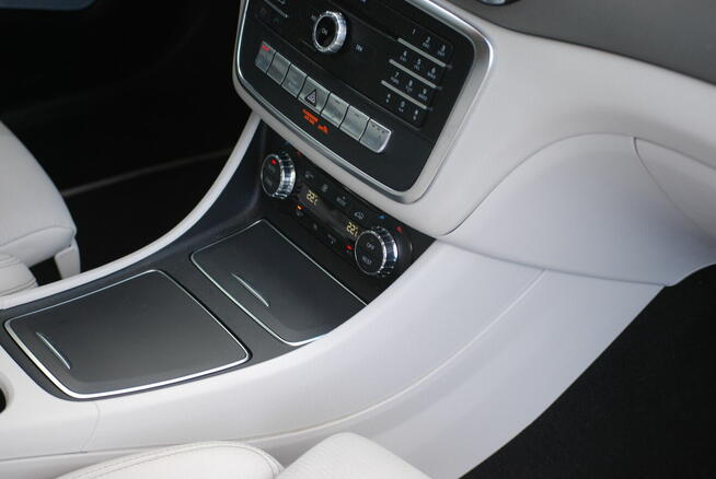 Mercedes-Benz GLA X156 (2019) 1.6 Benzyna 156 KM | Automat Rzeszów - zdjęcie 11