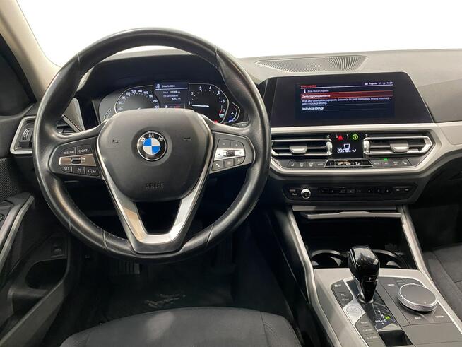 BMW Seria 3 318i aut Kombi Warszawa - zdjęcie 9