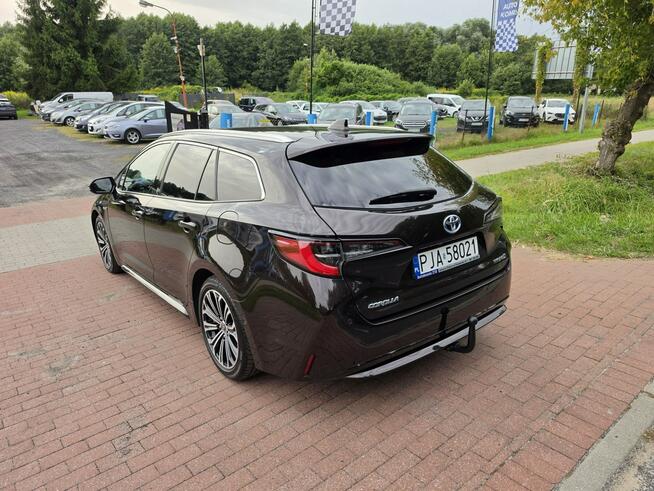 Toyota Corolla 1,8 benzyna-hybryda niski przebieg 91 tyś km automat ! Cielcza - zdjęcie 4