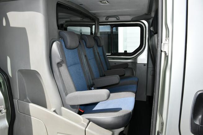 Renault Trafic 2.5 dci LONG Serwis 6-osób Navi Klimatyzacja 270 tys.km Hrubieszów - zdjęcie 5