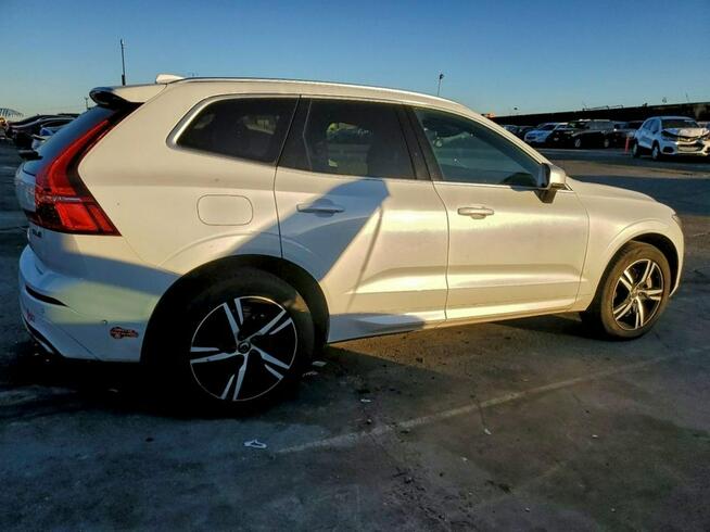 Volvo XC 60 / PLUG-IN / 4x4 / Bogate wyposażenie / Tarnów - zdjęcie 4