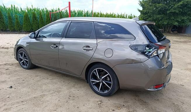Toyota Auris 1.8 Hybrid 129tys km ! Pleszew - zdjęcie 6