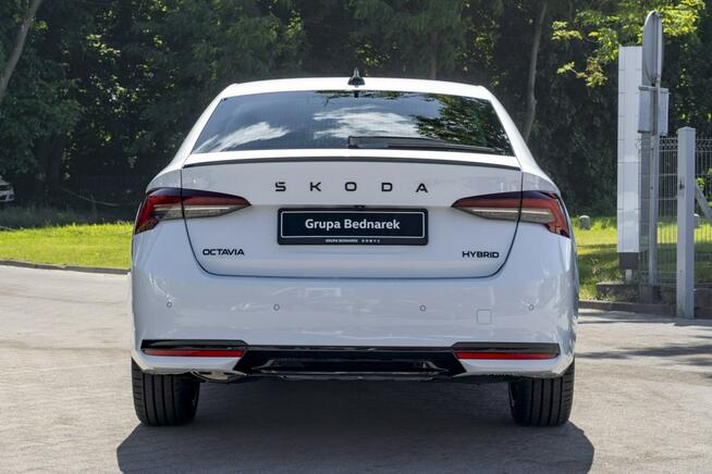 Škoda Octavia Sportline 2.0 TDI 150 KM DSG Łódź - zdjęcie 9