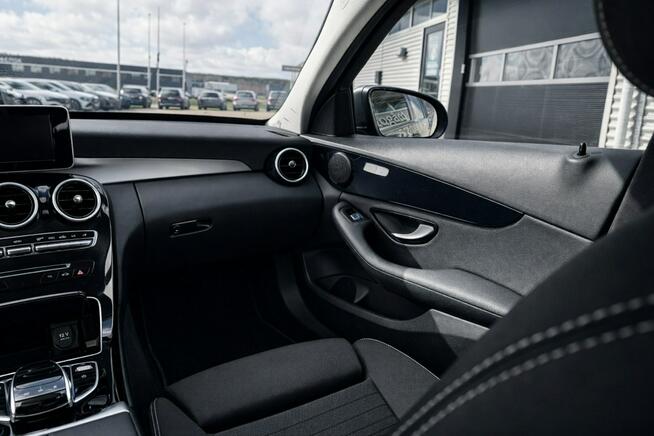 Mercedes C 200 Sadlno - zdjęcie 12