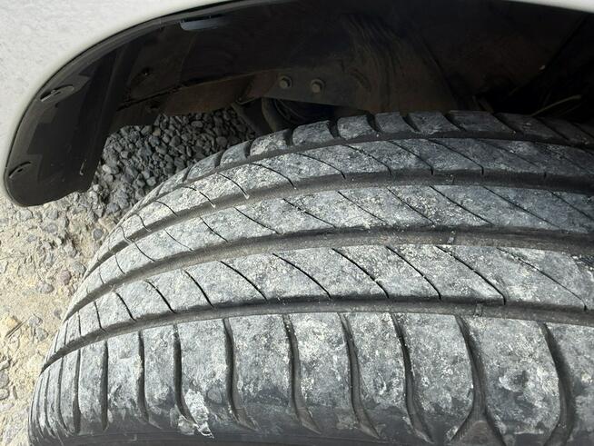 Toyota Auris 1.8 HSD 136KM Serwisowany Bezwypadkowy Kamera Otwock Mały - zdjęcie 8