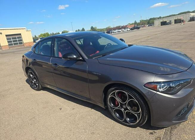 Alfa Romeo Giulia VELOCE / AWD / niski przebieg Chwaszczyno - zdjęcie 3