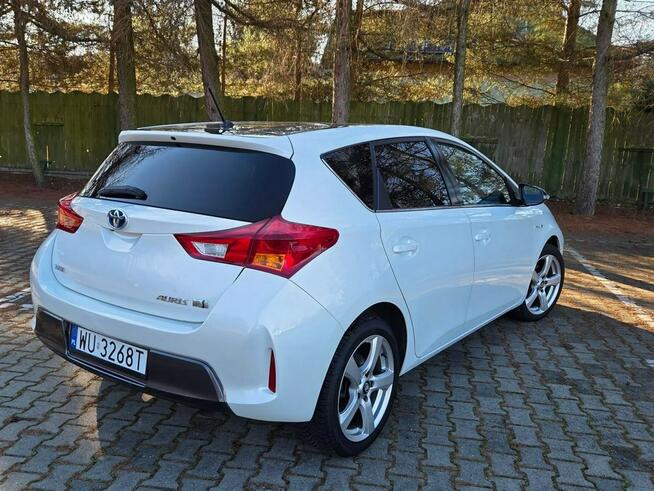 Toyota Auris 1.8 Benzyna Hybryda 136km Automat Biała Perła Zwoleń - zdjęcie 12
