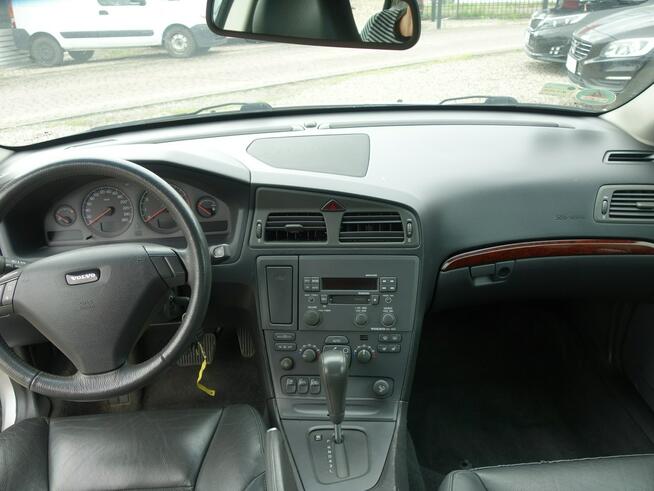 Volvo s60 2002 2.5 benzyna 140km automat skóry zadbane Słupsk - zdjęcie 9