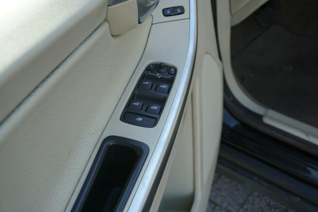 Volvo XC 60 polski salon Opole - zdjęcie 9