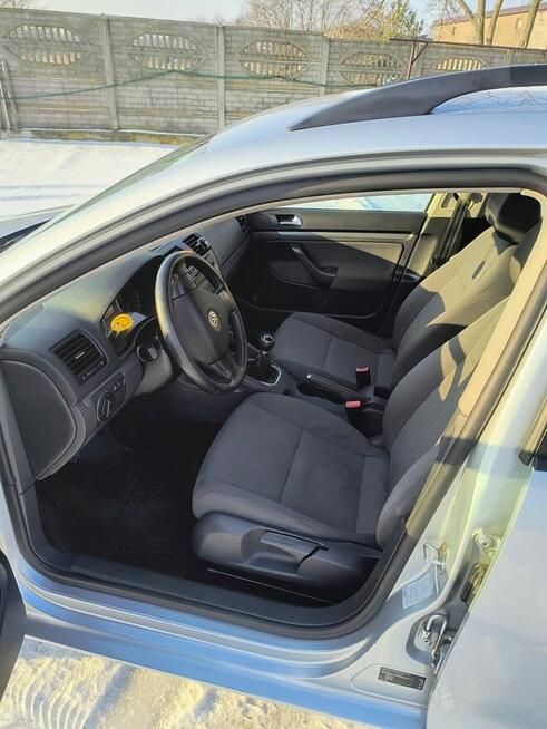 Sprzedam Golf 5 kombi 1.9 TDI 105 Km 2009 Żychlin - zdjęcie 6