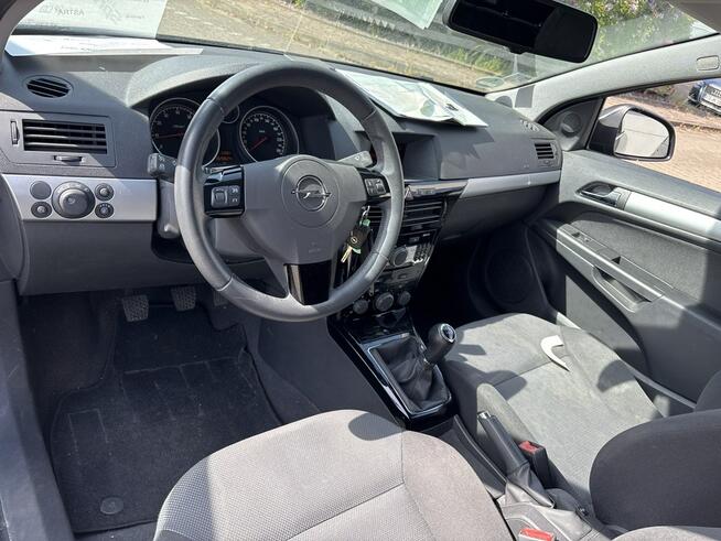 Astra GTC 1.6 benzyna 116km PODGRZE FOTELE klima CZUJNIKI serwis 2011 Tychy - zdjęcie 2