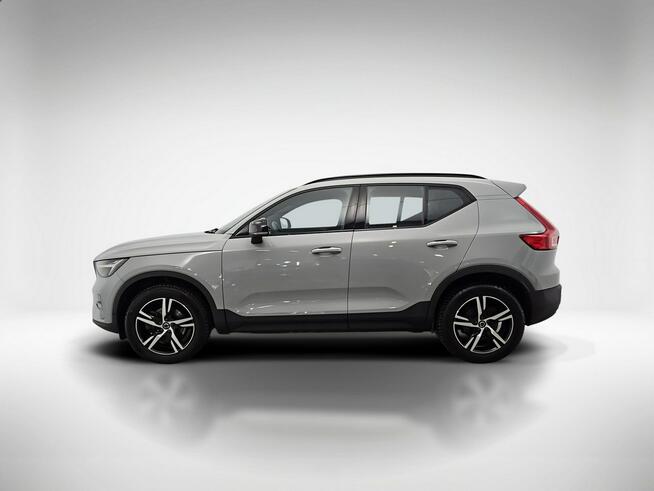 Volvo XC 40 B3 Plus Dark aut ! Z Polskiego Salonu ! Faktura Vat ! Warszawa - zdjęcie 2