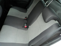 sprzedam ładną TOYOTE YARIS z 2015r  1.5 HYBRYDA+benz 100KM udziela.GW Lublin - zdjęcie 9