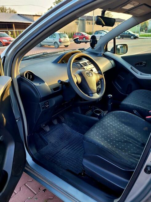 Toyota Yaris II 2008 benzyna 1.0 przebieg 218.tys Strzyżów - zdjęcie 8