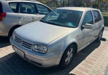 Syndyk sprzeda samochód osobowy Volkswagen Golf IV