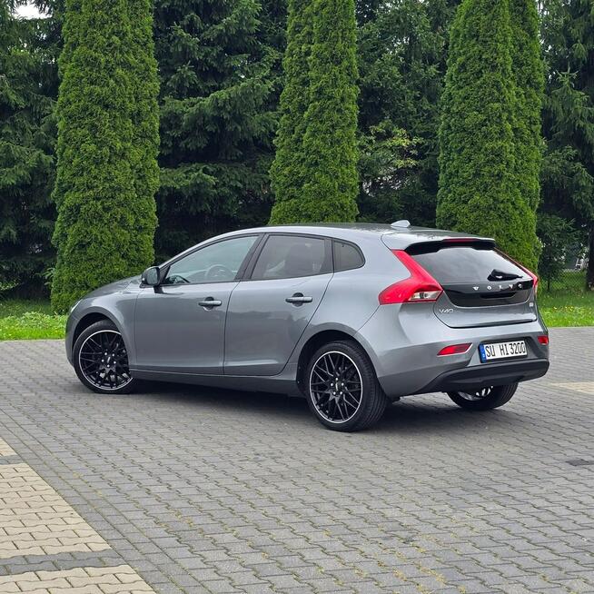 Volvo V40 II 2.0 D2 Drive-E Summum Ostrów Mazowiecka - zdjęcie 9