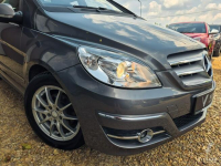 Mercedes B180 116km benzyna AUTOMAT klima SERWIS hak BEZWYPADEK 2011 Tychy - zdjęcie 4
