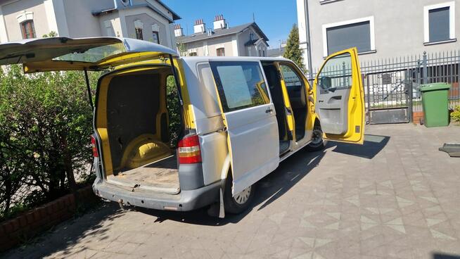 Volkswagen Transporter T5 - 2006 - 1.9 TDI Śródmieście - zdjęcie 3