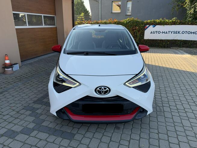 Toyota Aygo 1,0 72KM  Klimatyzacja  Kamera  CarPlay Orzech - zdjęcie 2