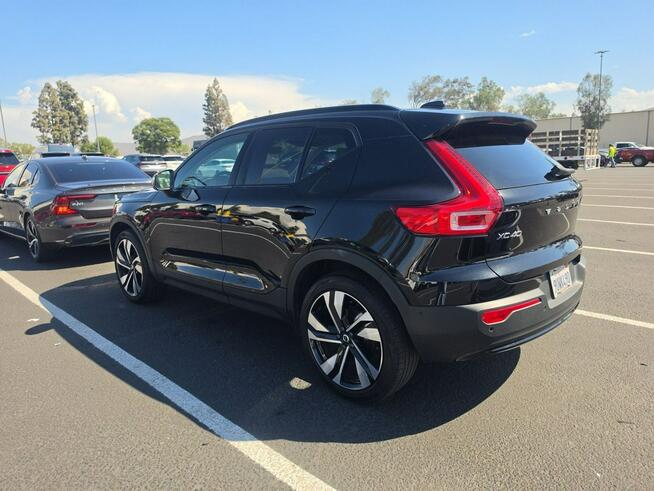 Volvo XC 40 Ultra Dark Theme / AWD / B5 Białystok - zdjęcie 5
