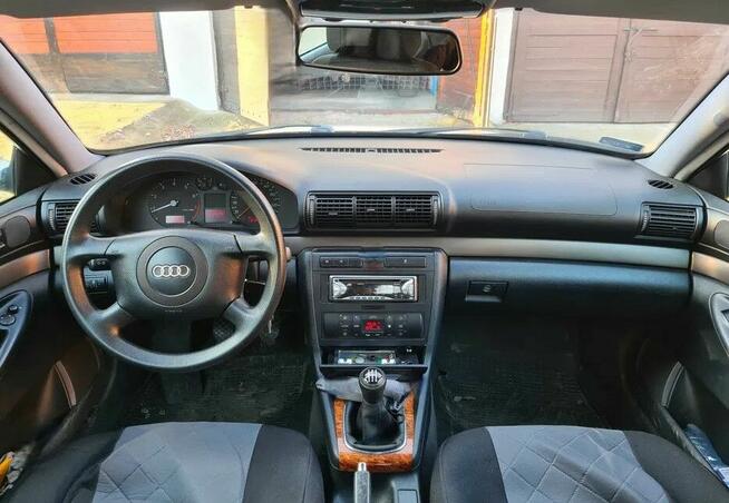 Audi a4 sedan  lift  1.6 mpi  zadbane Pieszyce - zdjęcie 2