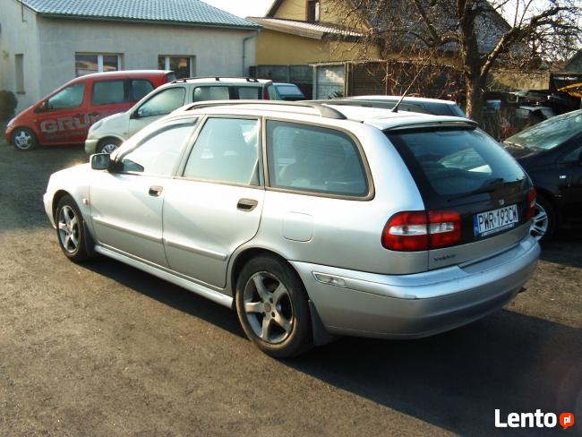 Volvo V 40 1,9 TD 115 KM 2002 r Września - zdjęcie 3