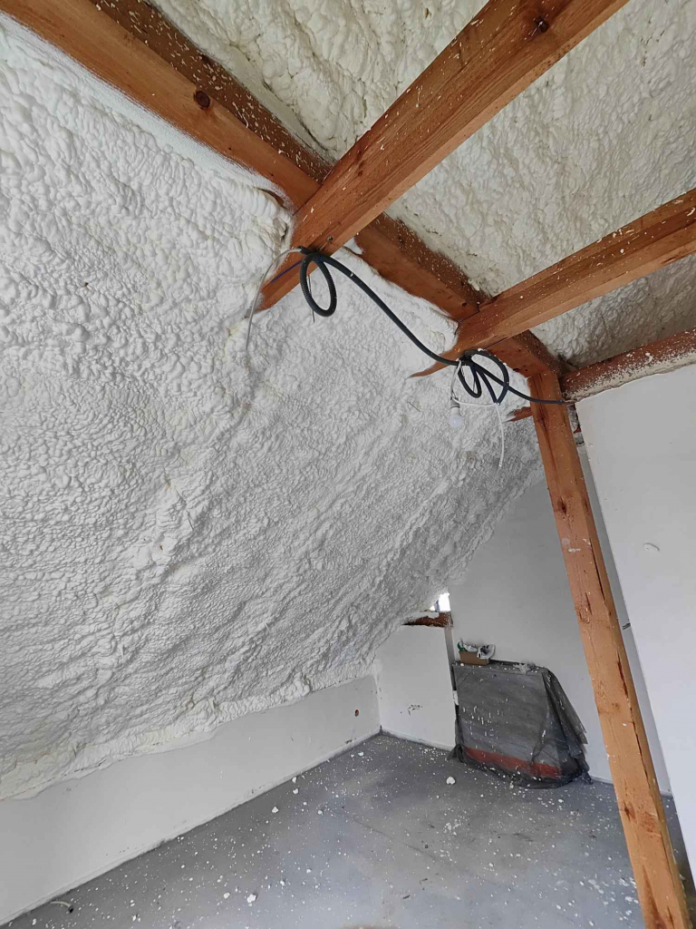 Ocieplanie pianką PUR Kalisz - zdjęcie 2