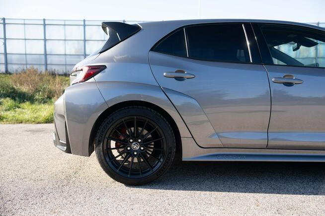 Toyota GR COROLLA CIRCUIT EDITION, 1.6 Turbo, 305 KM, 2023 Warszawa - zdjęcie 7