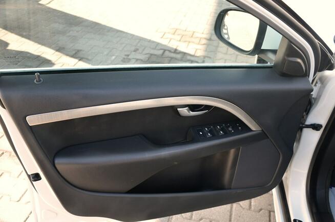 Volvo V70 2,0*d5*163KM*Xenon*Niemcy*PDC*Super Stan Ostrów Mazowiecka - zdjęcie 12