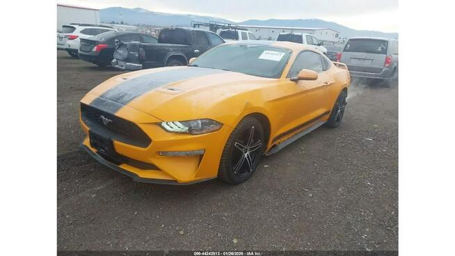 Ford Mustang / automat / niski przebieg / Tarnów - zdjęcie 2